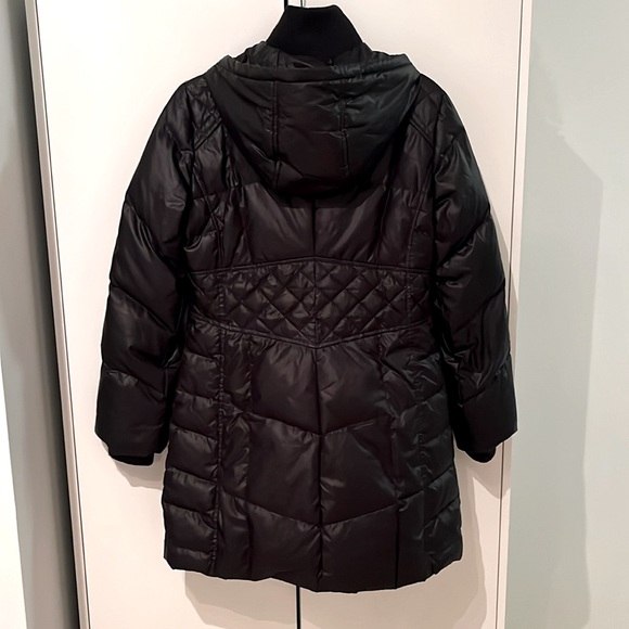 Women’s Guess Quilted Black Down Filled Hood Jacket size small - Picture 3 of 11